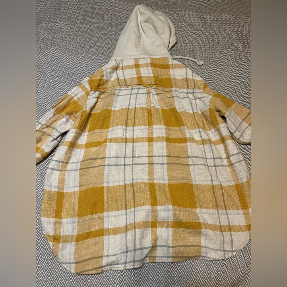 American Eagle Cozy Cabin Oversized Flannel Hoodie. Gold & cream. Super soft. - Picture 8 of 10